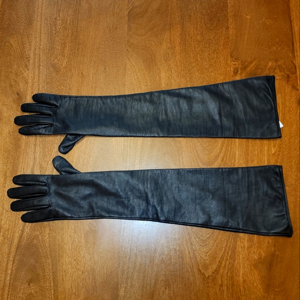 Maison margiela mm6 genuine leather black opera length gloves.
